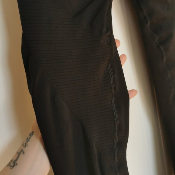 Revive Leggings - Picture 8 of 11